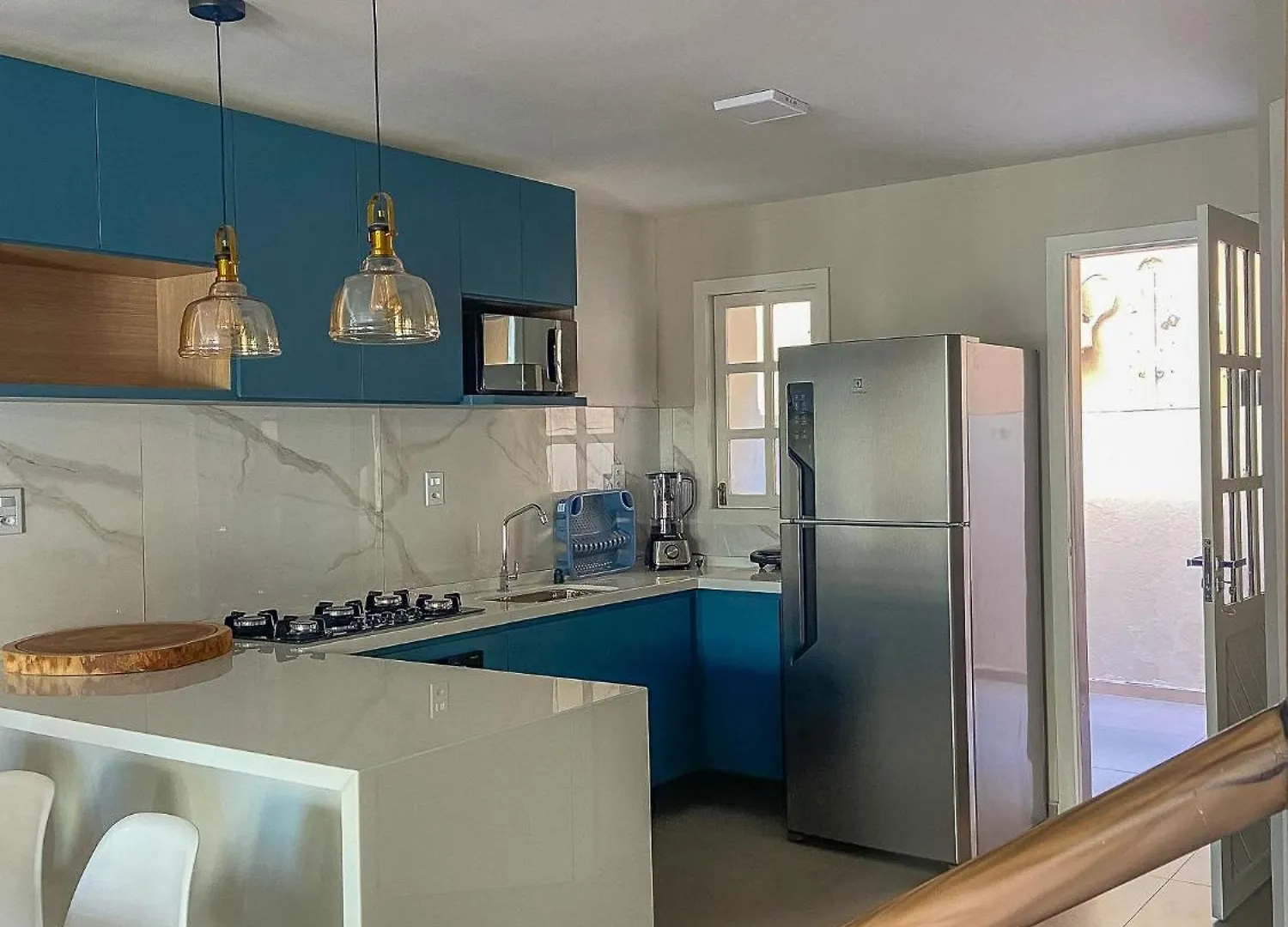 Apartamento De 2 Suites Para Ate 8 Pessoas Em Condominio A 3 Minutos A Pe Da Praia De Taperapuan Porto Seguro