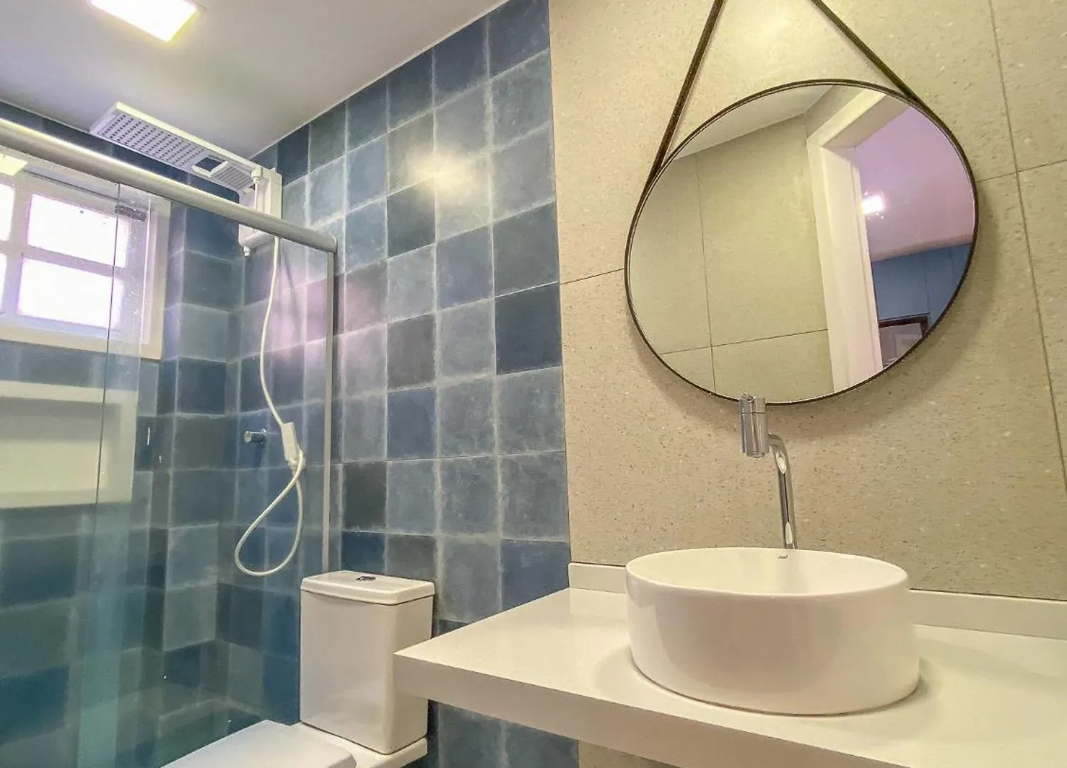 Apartamento De 2 Suites Para Ate 8 Pessoas Em Condominio A 3 Minutos A Pe Da Praia De Taperapuan Porto Seguro 0*,  Brazil