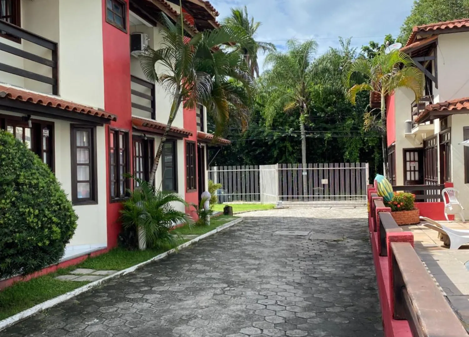 Apartamento De 2 Suites Para Ate 8 Pessoas Em Condominio A 3 Minutos A Pe Da Praia De Taperapuan Porto Seguro 0*,