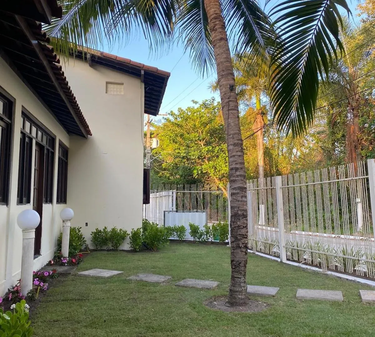 Apartamento De 2 Suites Para Ate 8 Pessoas Em Condominio A 3 Minutos A Pe Da Praia De Taperapuan Porto Seguro Brazil