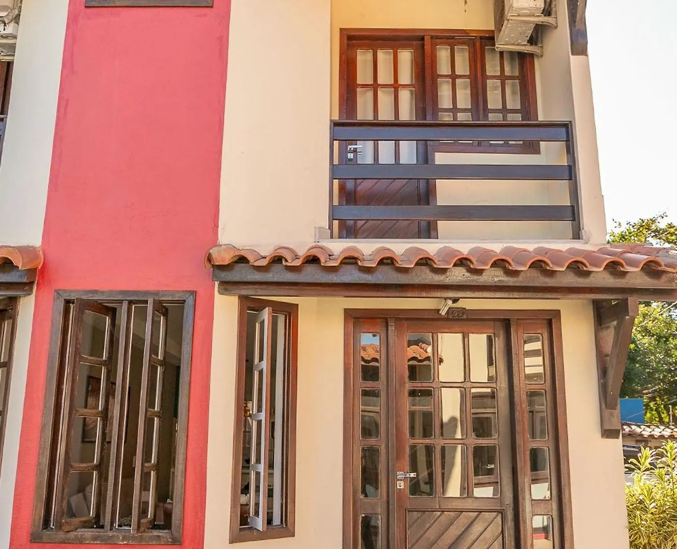 Apartamento De 2 Suites Para Ate 8 Pessoas Em Condominio A 3 Minutos A Pe Da Praia De Taperapuan Porto Seguro
